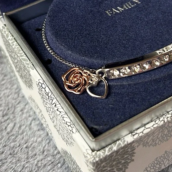 Swarovski Crystals “NANA” Family Adjustable Slide Bracelet by Brilliance NWT - Picture 7 of 7